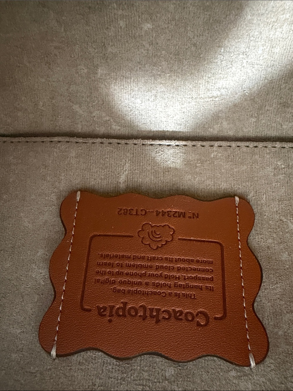 Coachtopia Cream Barrel Shoulder Bag - Picture 8 of 9